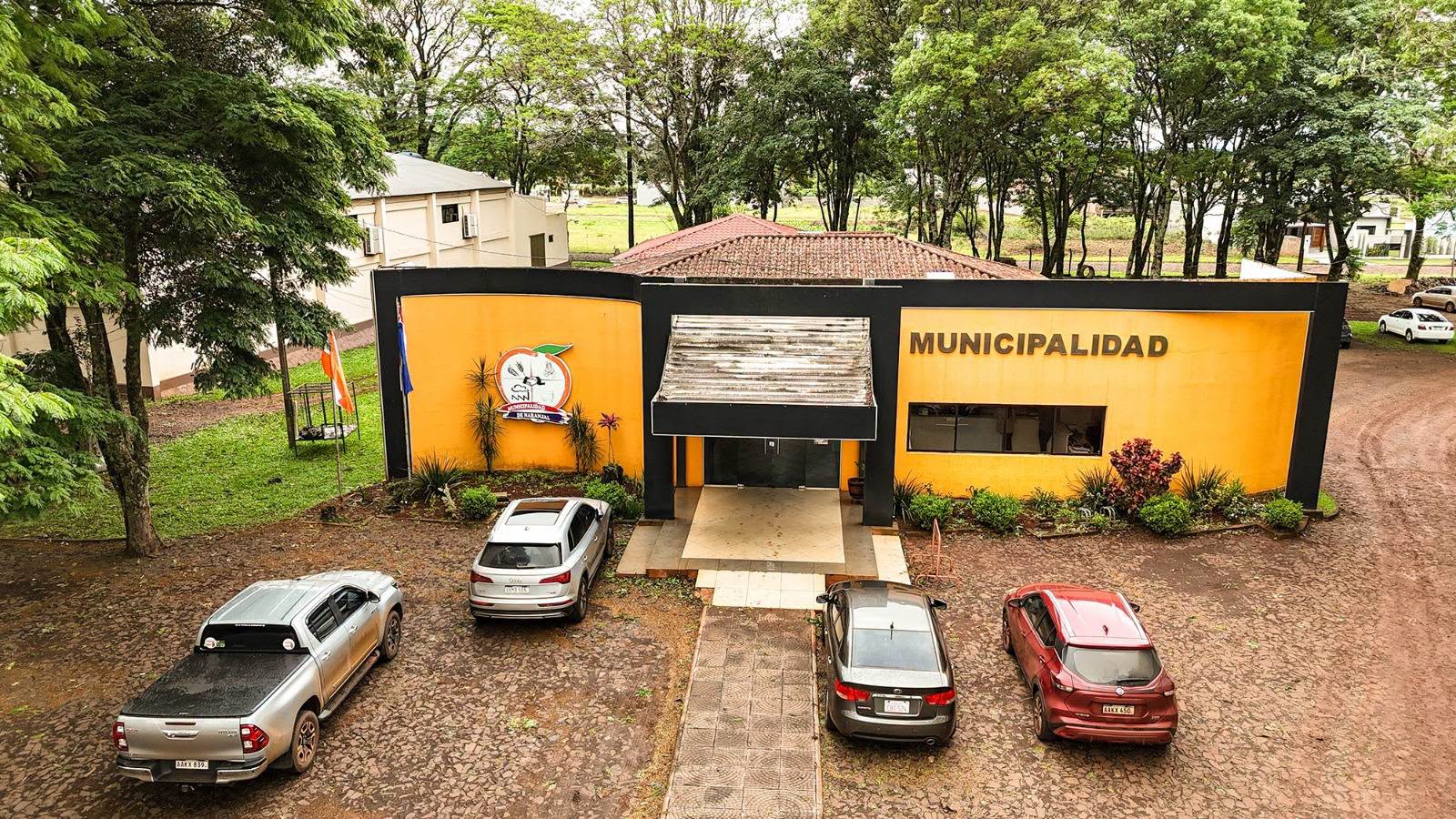 Firman convenio para mejorar instalaciones de la Filial Naranjal
