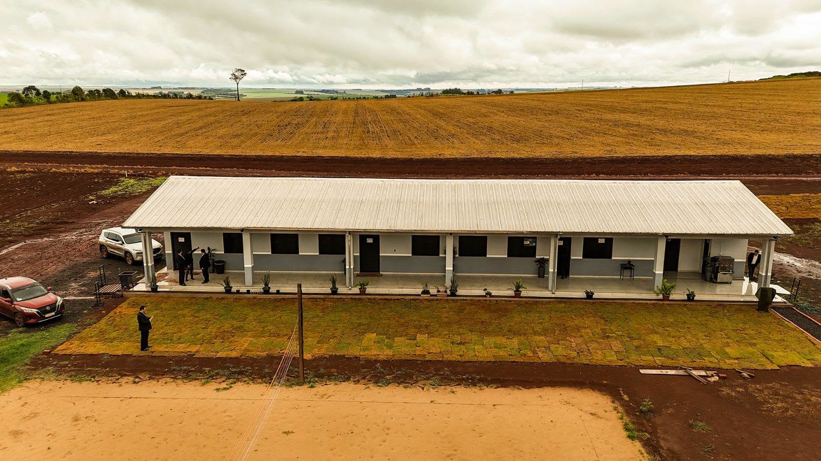 Firman convenio para mejorar instalaciones de la Filial Naranjal
