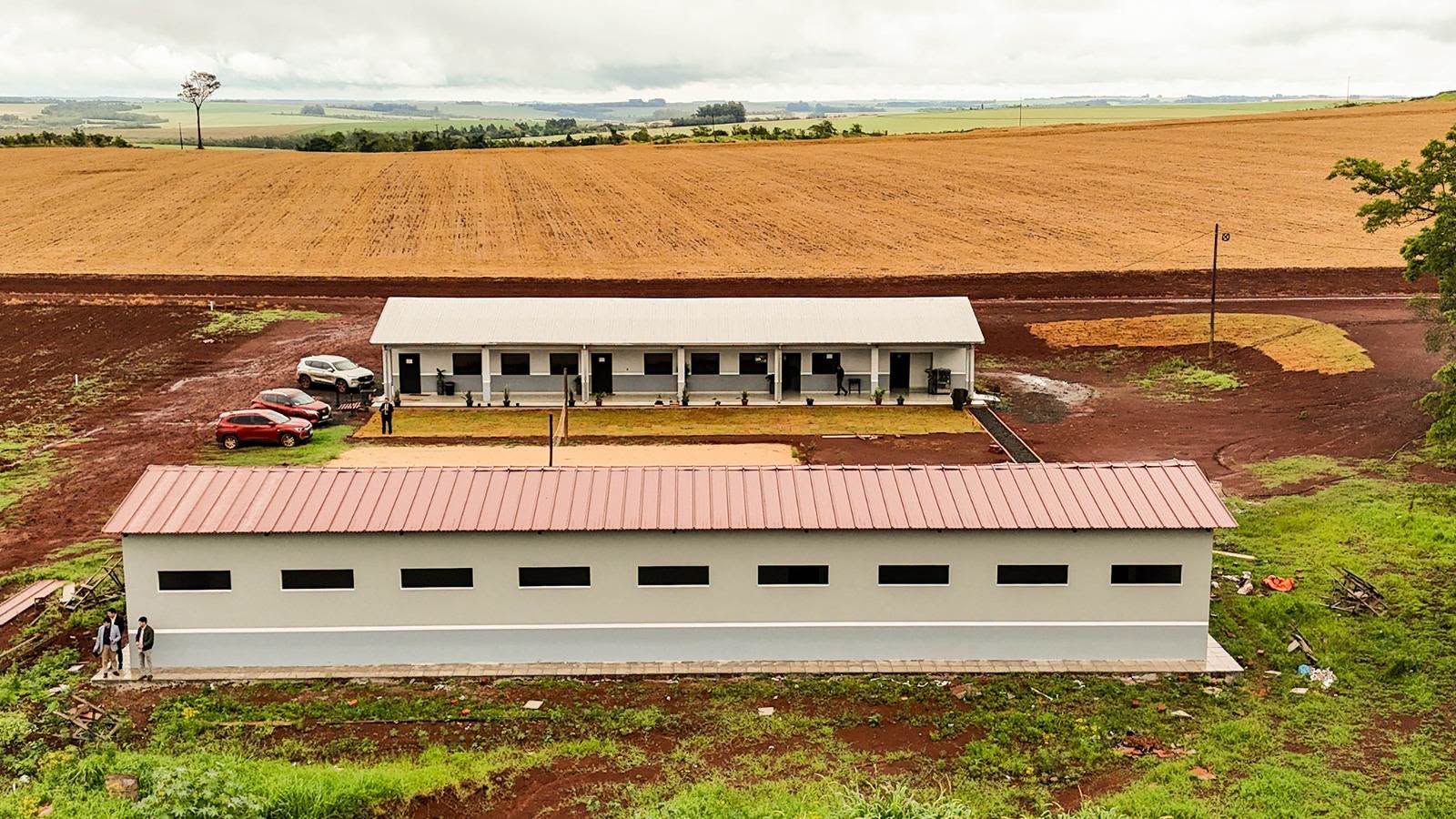 Firman convenio para mejorar instalaciones de la Filial Naranjal